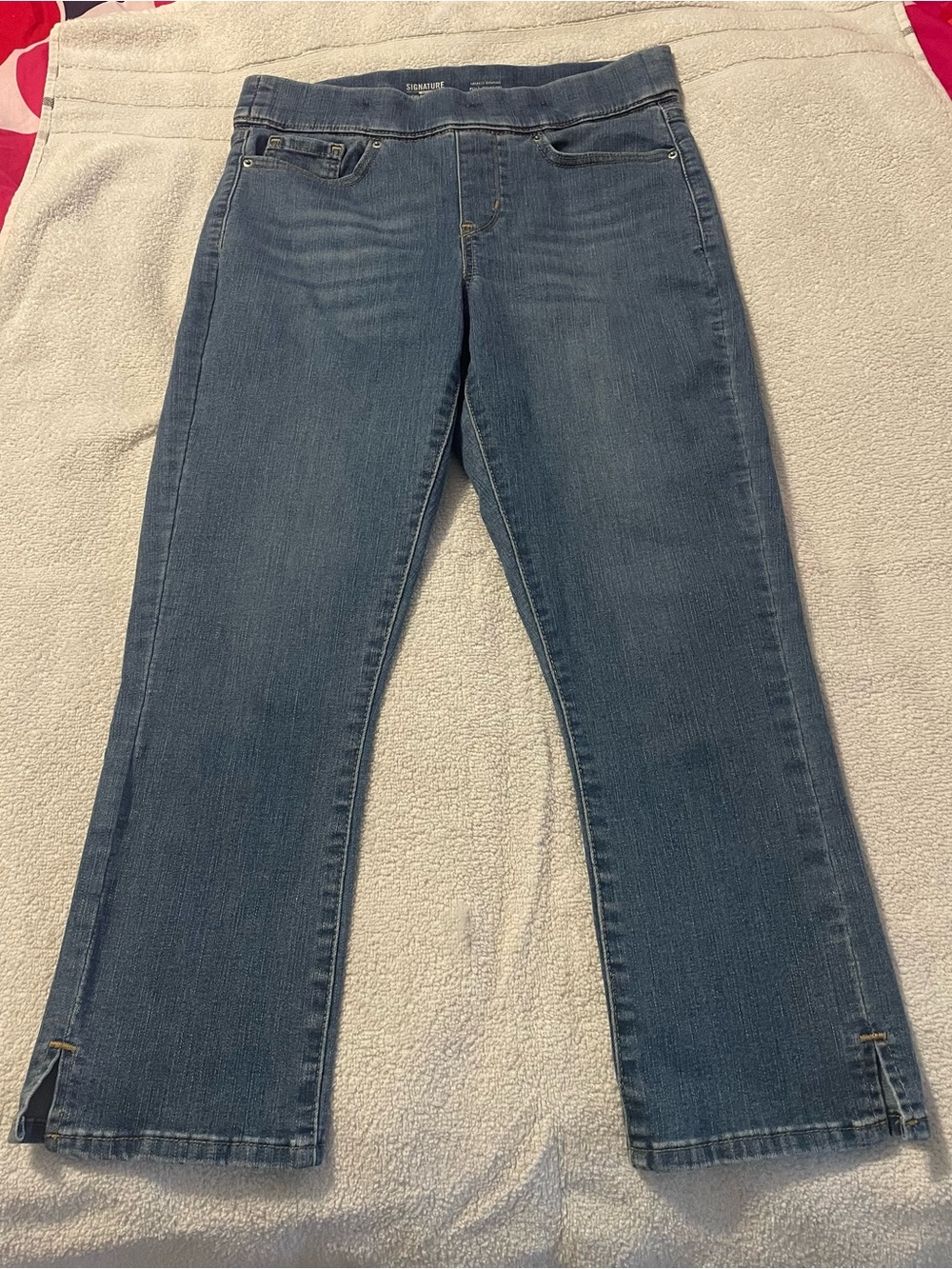 Levi's Signature Pull On Capri Jeans